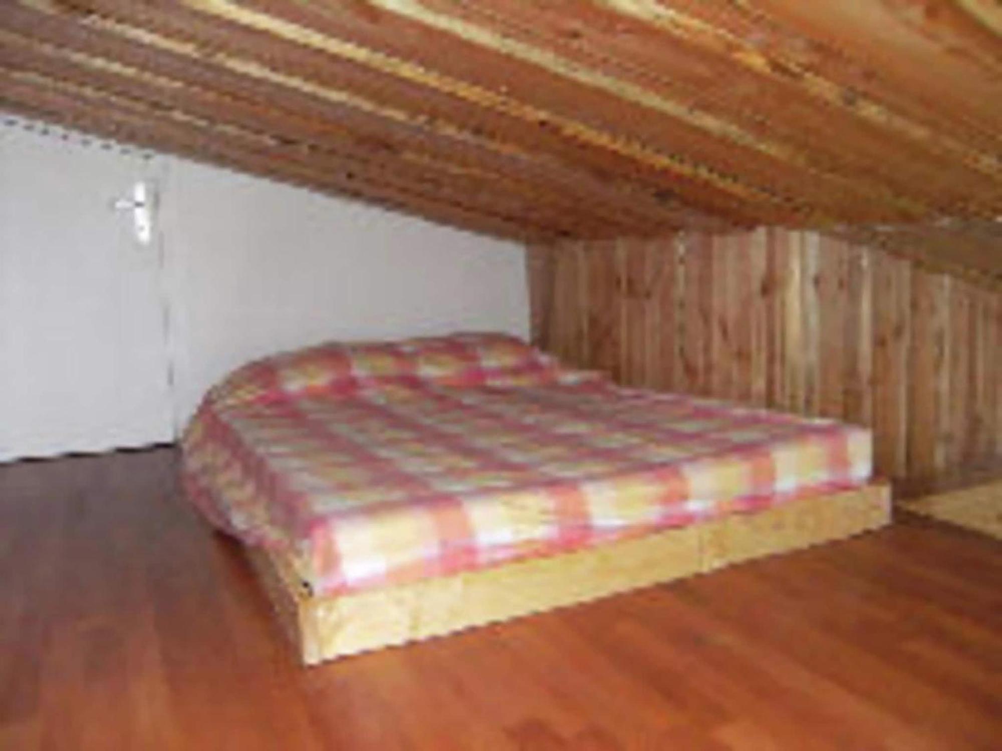 Cosy Holiday Home With Garden In Walscheid Екстериор снимка