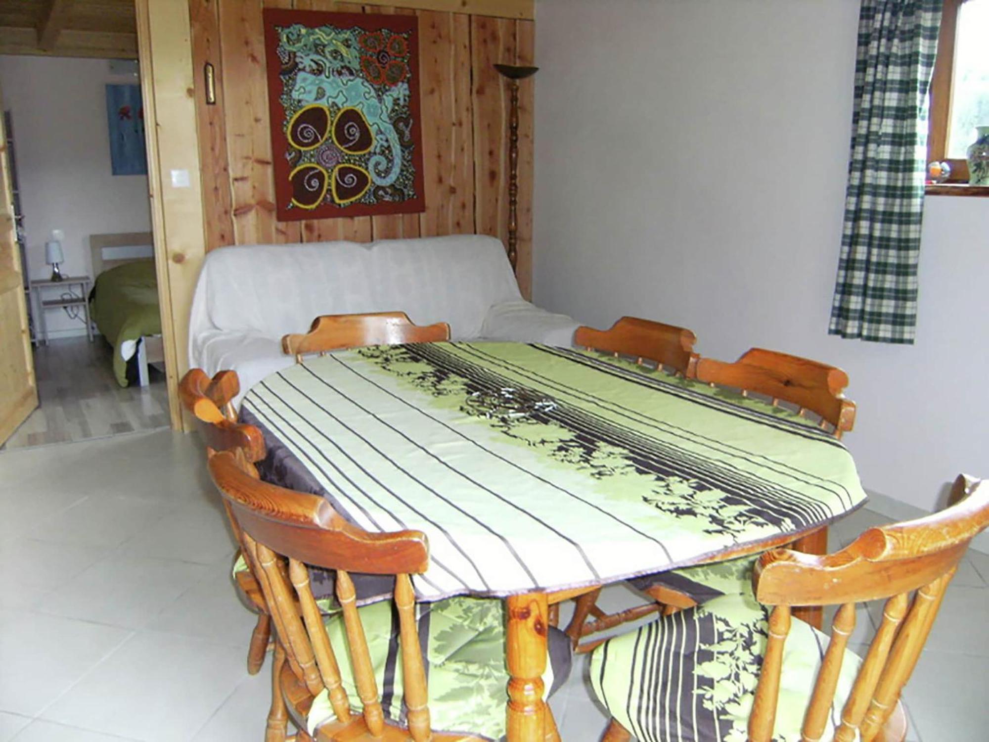 Cosy Holiday Home With Garden In Walscheid Екстериор снимка